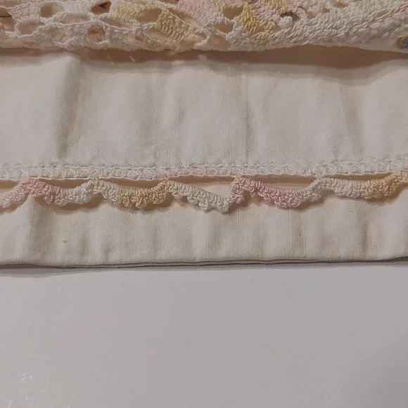 Embroidered Southern Belle And Lace Vintage Pillow Case - Picture 4 of 10